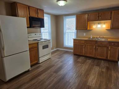 Main picture of 614 Maple Row