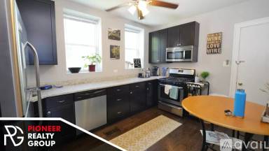 Main picture of 2257 W Hirsch St