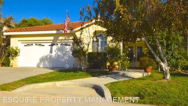 Main picture of 476 Avenida Valencia