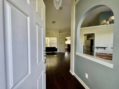 Main picture of 200 Patrice Hope St