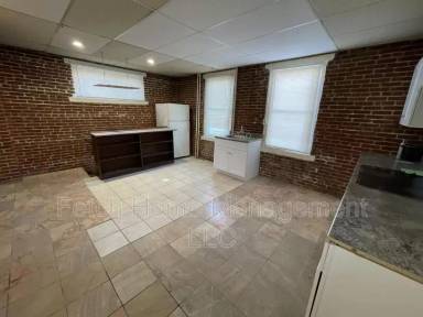 Main picture of 721 N Shippen St