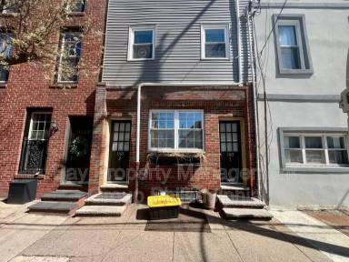 Main picture of 1165 S 10th St