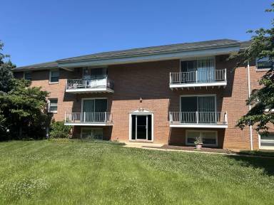 Main picture of 103 N Edgewood Dr