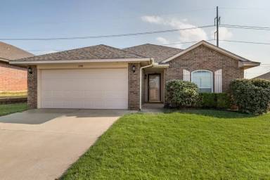 Main picture of 1556 NW 123rd Pl