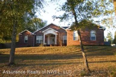 Main picture of 233 Seneca Trl