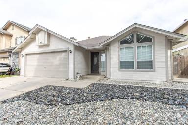 Main picture of 757 Waddell Way