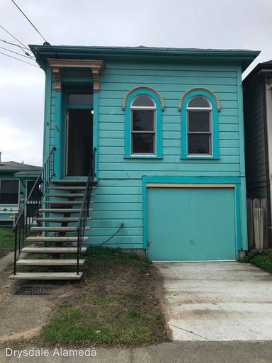 Main picture of 832 Oak St