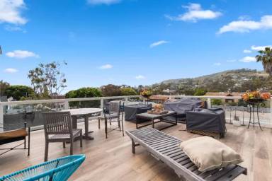 Main picture of 377 Mermaid St