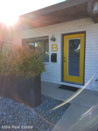 Main picture of 3907 E Earll Dr