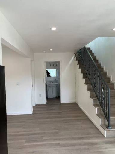 Main picture of 5140 6th Ave