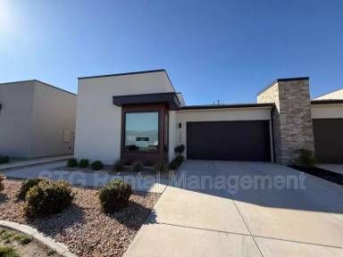 Main picture of 2908 E Church Oak Dr