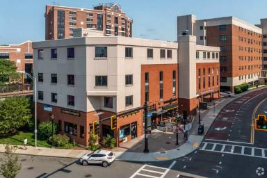 Main picture of 2 Florence Street - Dunkin Donuts