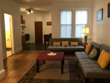 Main picture of 32 Cunard St