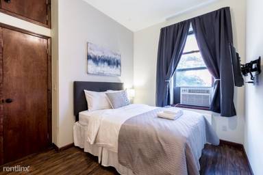Main picture of 176 Bleecker St