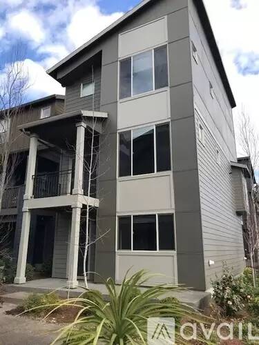 Main picture of 14225 SW Compass Dr
