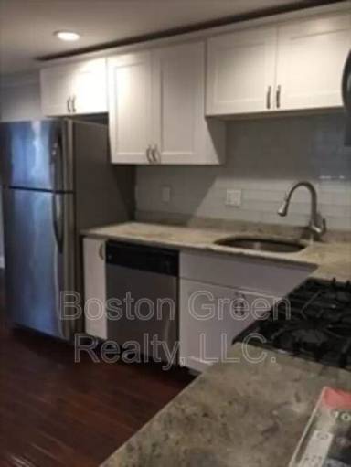 Main picture of 140 Marcella St