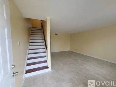 Main picture of 808 Revere Dr