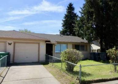 Main picture of 3522 Gardenia St