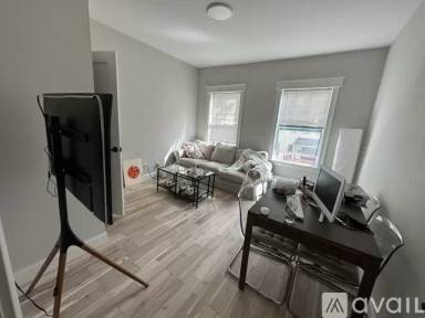 Main picture of 17-19 Otis Street