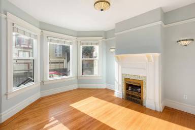 Main picture of 858 Greenwich St