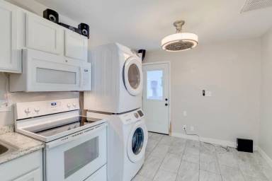 Main picture of 4241 N 17th Street Apartments