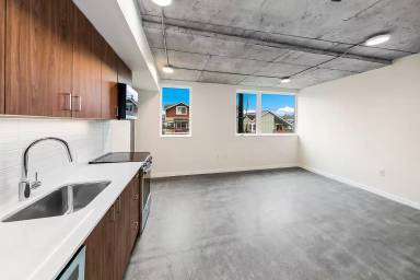 Main picture of 520 N 39th St