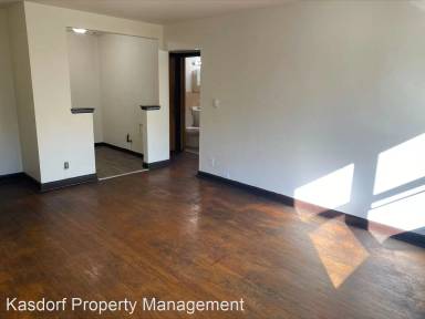 Main picture of 4136 N Green Bay Ave