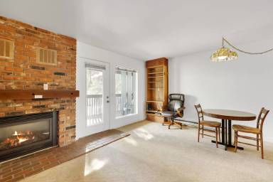 Main picture of 4695 Racquet Club Dr