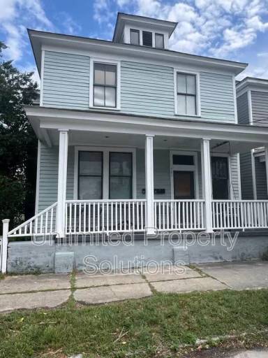 Main picture of 721 Chestnut St