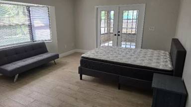 Main picture of 1315 Armory Dr NE