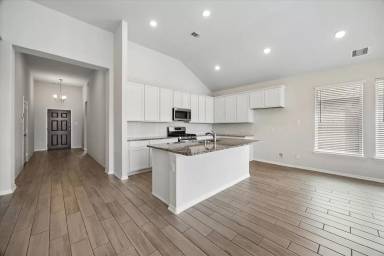 Main picture of 21323 Bering Reach Dr