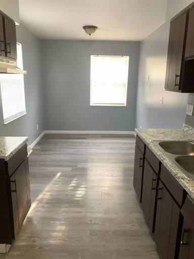 Main picture of 1614 Brooke Park Dr