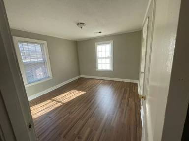 Main picture of 2734 Southern Ave