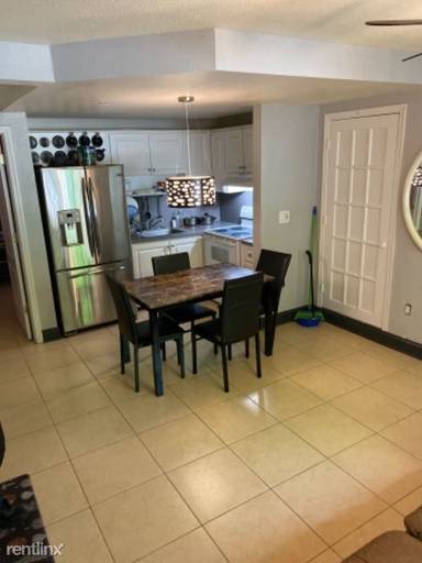 Main picture of 6525 SW 45th St