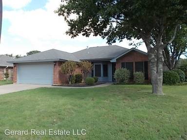 Main picture of 6309 Twin Oaks Dr