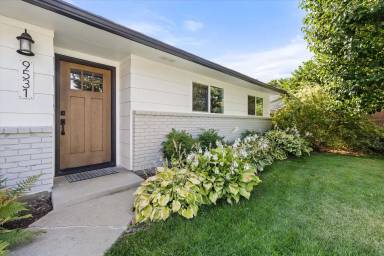 Main picture of 9531 W Atmore Dr