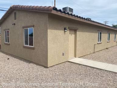 Main picture of 5710 S Southland Blvd