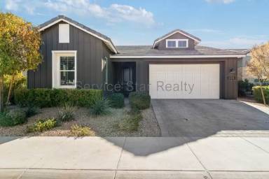 Main picture of 17171 W Thousand Oaks St