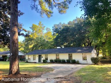 Main picture of 2825 S Colonial Dr