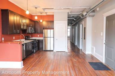 Main picture of 205 E Jefferson St