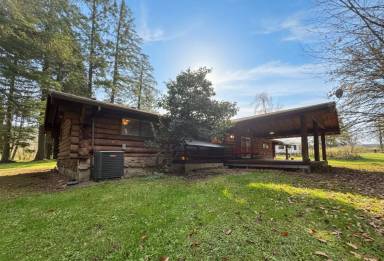 Main picture of 30365 NE Trails End Ln