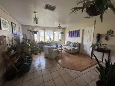 Main picture of 1456 River Rd
