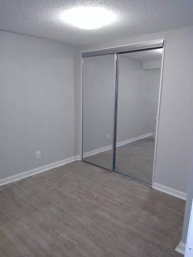 Main picture of 838 N 4th Ave