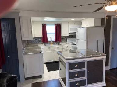 Main picture of 1404 N Kealing Ave