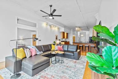 Main picture of 1709 Washington Ave