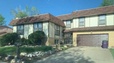 Main picture of 661 S Fulton St