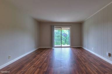Main picture of Updated ground floor unit across from Madison Park