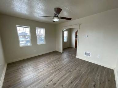 Main picture of 721 5th Ave
