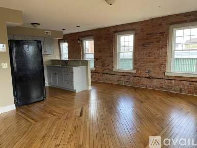 Main picture of 138 Front St
