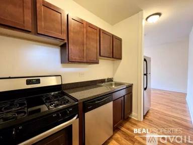 Main picture of 620-30 W Cornelia Ave